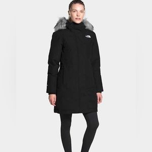 The North Face Arctic Parka *like new *fur is black unlike in stock photo***